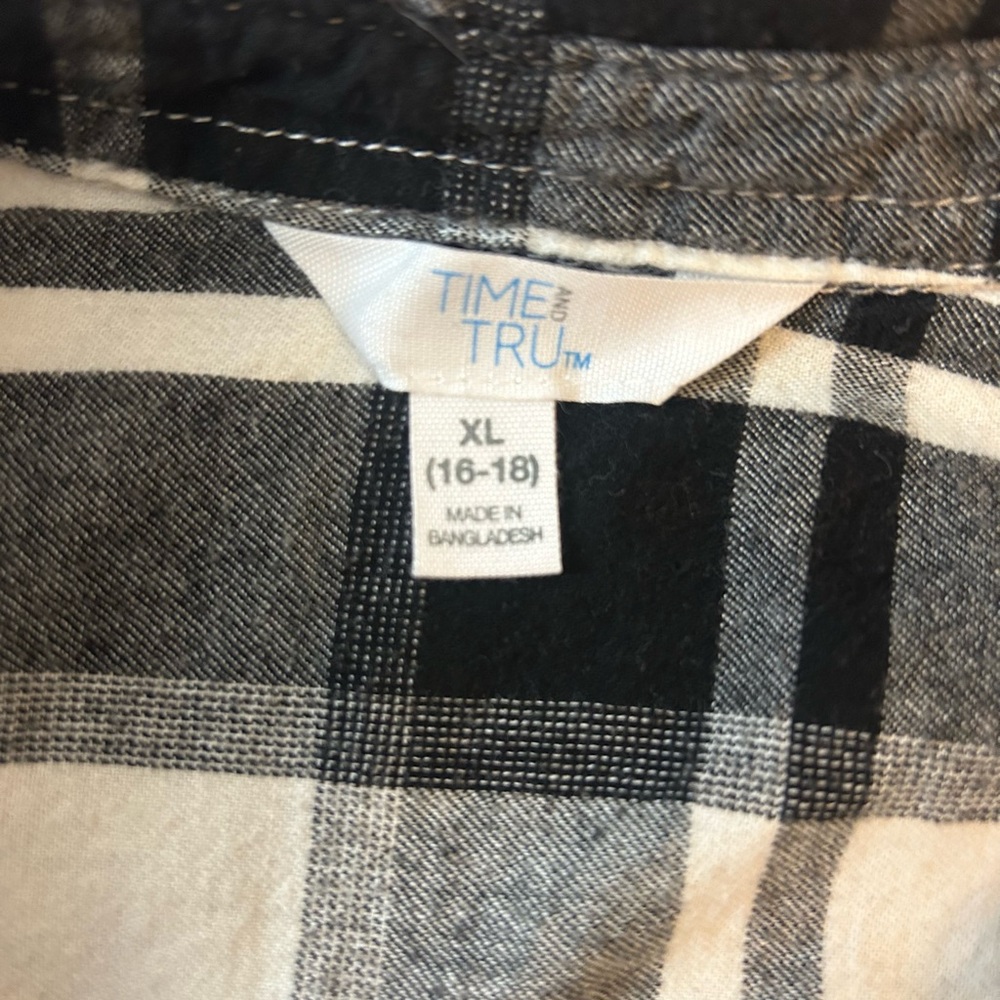 Time and Tru Black & White Plaid Flannel Shirt Size XL - Picture 8 of 10